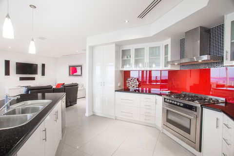 Spinnakers By Rockingham Apartments - Accommodation Directory 6