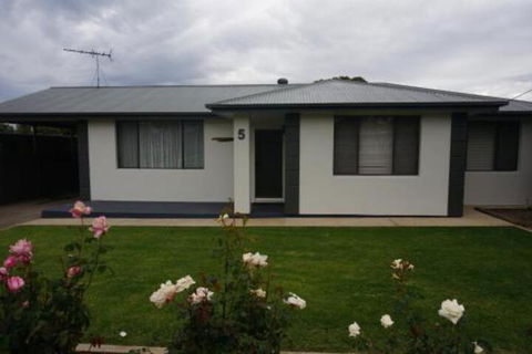 Kohinoor Getaway - Accommodation Directory 4