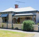 Abaleen House - Accommodation Directory