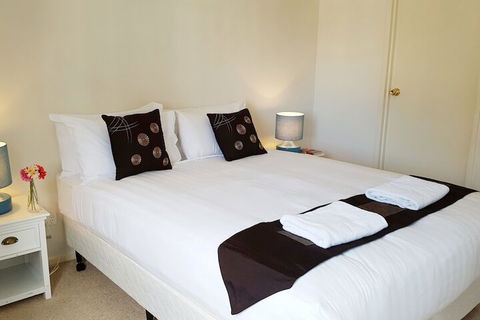 Anchor On Paramount - Accommodation Directory 6