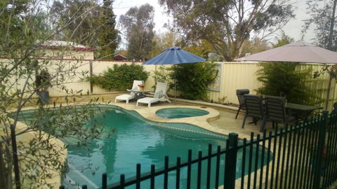 Courtsidecottage Bed & Breakfast - Accommodation Directory 2