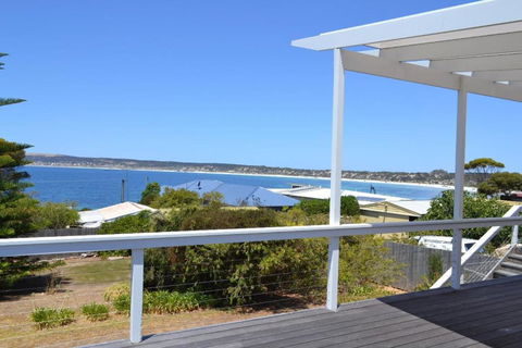 Seas The Day - Accommodation Directory 3