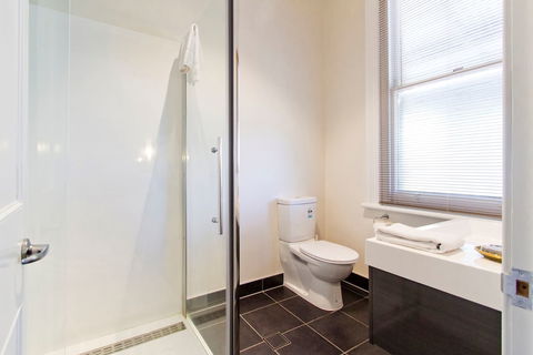 Deloraine Hotel - Accommodation Directory 1