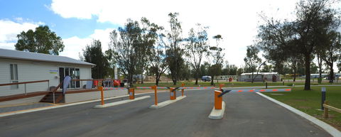 Waikerie Holiday Park - Accommodation Directory 1