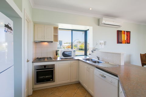 Seahaven Villas By Rockingham Apartments - Accommodation Directory 4