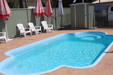 Country Roads Motor Inn Gayndah Qld - Accommodation Directory 0