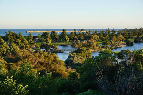 Abrigo Apartment - Accommodation Directory 4