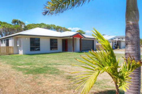 Agnes Retreat - Accommodation Directory 6