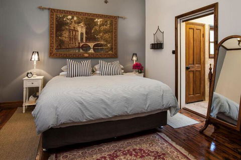 A Winter Rose - Accommodation Directory 0