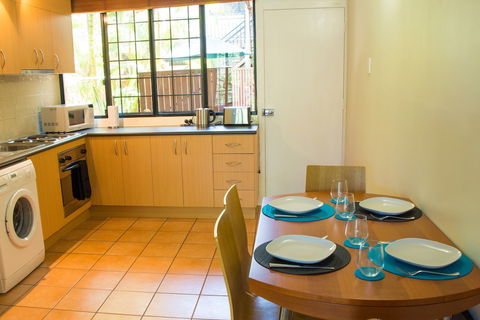 Riverpark-studio Apartment - Accommodation Directory 5