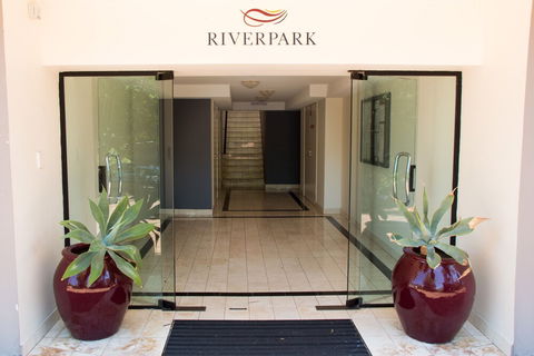 Riverpark-studio Apartment - Accommodation Directory 1