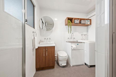 Renmark River Villas & Boats & Bedzzz - Accommodation Directory 2