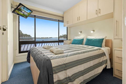 Renmark River Villas & Boats & Bedzzz - Accommodation Directory 6