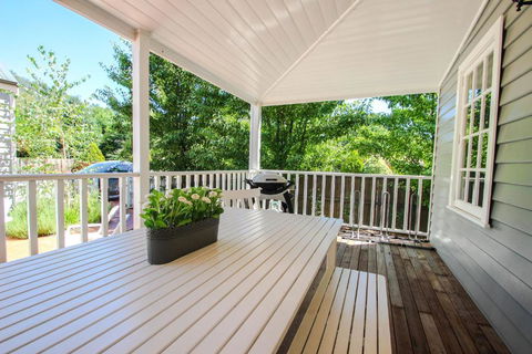 Arlington - Accommodation Directory 4