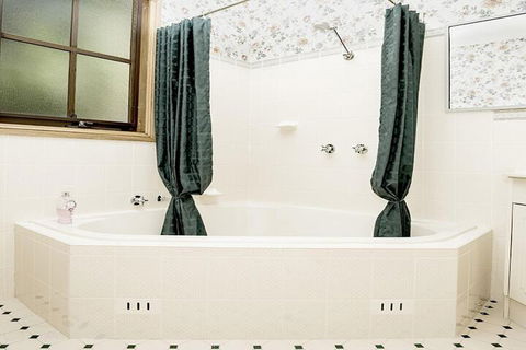 Kalimna Spa Room - Accommodation Directory 2