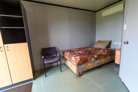 Oasis Newman - Accommodation Directory 5