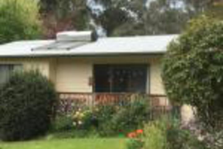 Allambee South VIC Accommodation Directory