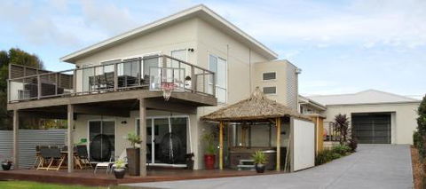 Island Daze Surf Beach Phillip Island - Accommodation Directory 1
