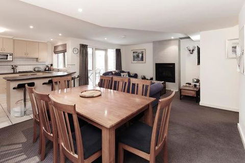 Reindeer 3 - Accommodation Directory 2