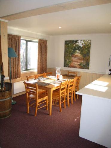 Discobolus 2 - Accommodation Directory 6
