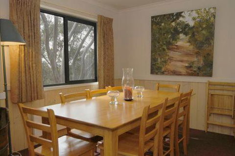 Discobolus 2 - Accommodation Directory 1