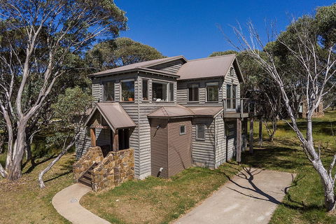 Alpenglow - Accommodation Directory 3