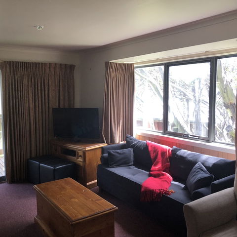 Discobulous 6 - Accommodation Directory 5
