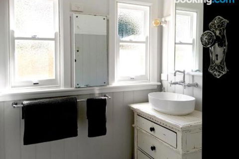 Audreys Nowra - Accommodation Directory 4