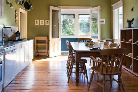 Alvie - Accommodation Directory 2