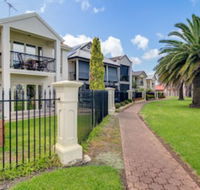 Port Adelaide Harbourside Home