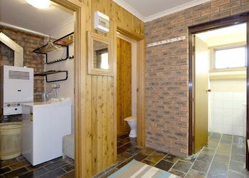 Alpine Haven 1 - Accommodation Directory 5