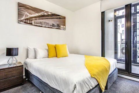 MJ Shortstay Bank Apartments - Accommodation Directory 3
