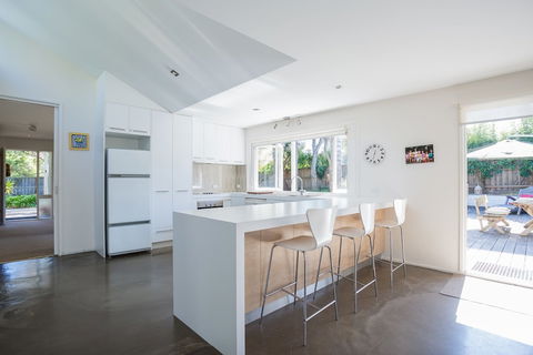 Portsea Place - Accommodation Directory 3