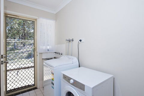 The Bay House 48 Government Road - Accommodation Directory 1