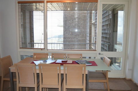 Twin Towers 504B - Accommodation Directory 3