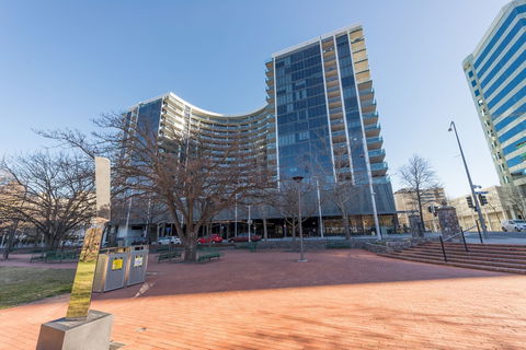 Accommodate Canberra - Manhattan - Accommodation Directory 6