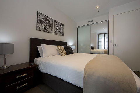 Accommodate Canberra - Manhattan - Accommodation Directory 0