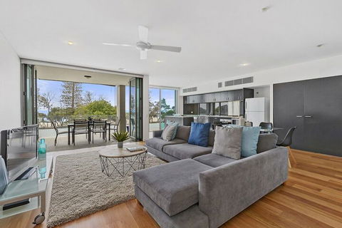 KINGSCLIFF NOR NOR EAST 101 On MARINE PARADE - Accommodation Directory 2