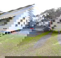 Muller's Cottage at Hat Head - Accommodation Directory