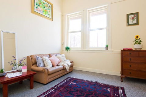WB319 Chatswood Charmer Roomy 3 Bed Apartment - Accommodation Directory 3