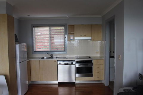 Aqualuna Apartments - Accommodation Directory 5