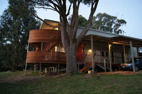 Eagles Nest - Accommodation Directory 1