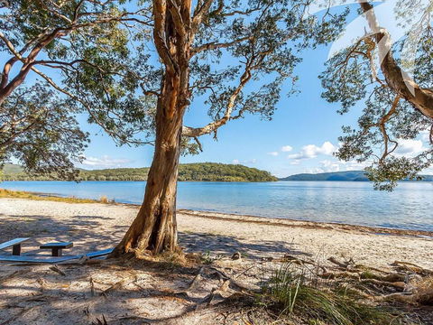 Amaroo Sunset Lodge - Accommodation Directory 4