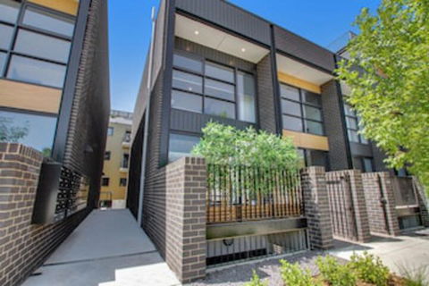 Accommodate Canberra - Parbery - Accommodation Directory 0