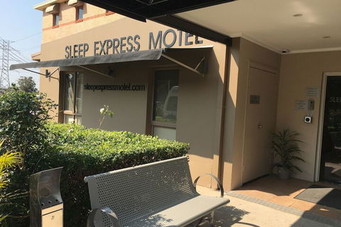 Arena Hotel - Accommodation Directory 2