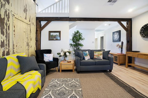 Accommodation Hunter - James St Morpeth - Accommodation Directory 3