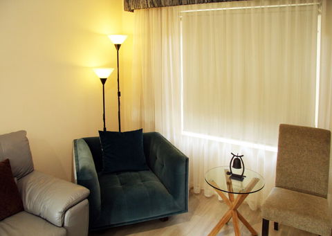 Adelaide CBD Apartment - 3BR, 2Bath & Carpark - Accommodation Directory 5