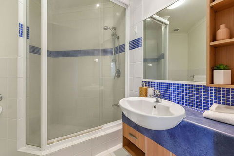 BEACH BLISS LUXURIOUS APARTMENT With POOL - Accommodation Directory 2