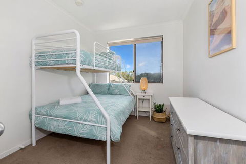 BEACH BLISS LUXURIOUS APARTMENT With POOL - Accommodation Directory 6