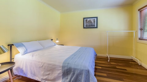 Loch Retreat 550m TO Town - Accommodation Directory 5
